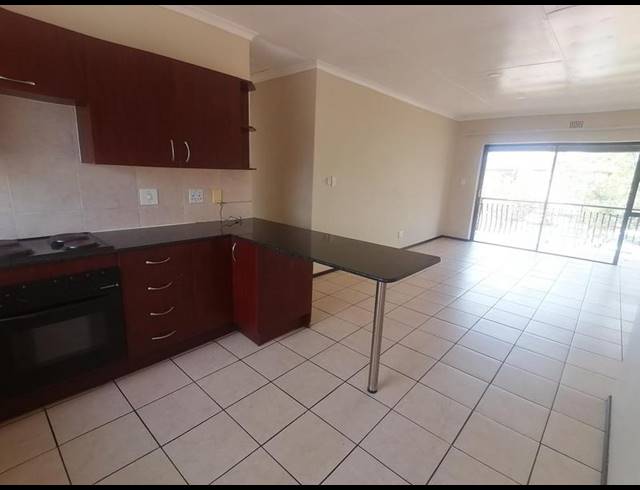 3 BEDROOM TOWNHOUSE FOR SALE IN SONNEVELD
